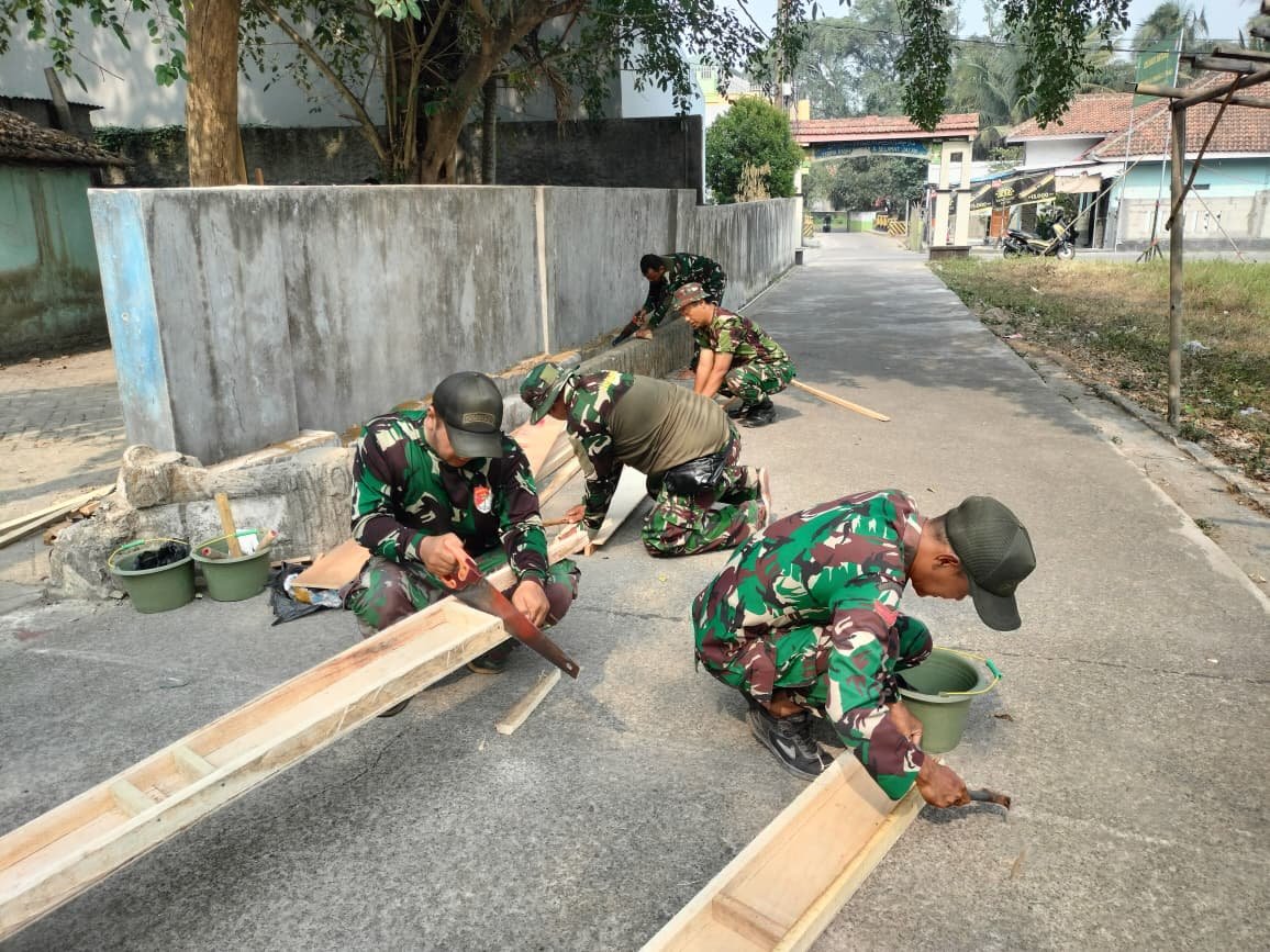 Kemajuan Tim TMMD ke-130 dalam Proses Bekisting di Jayanti Tangerang