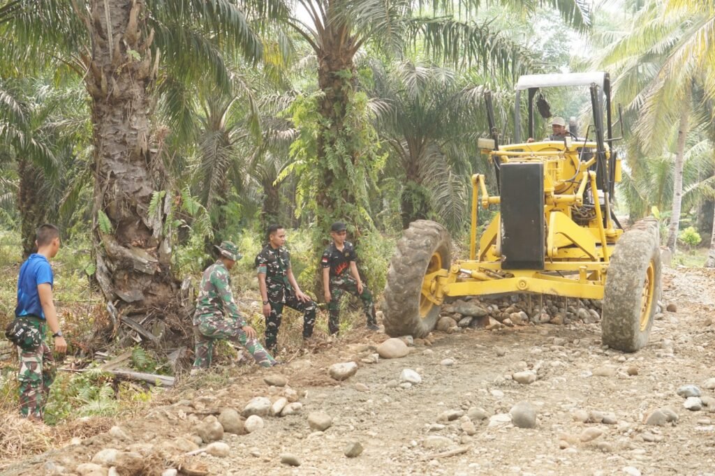 Jalan Baru TMMD ke-130: Meningkatkan Kualitas Hidup Warga Kandang Limun