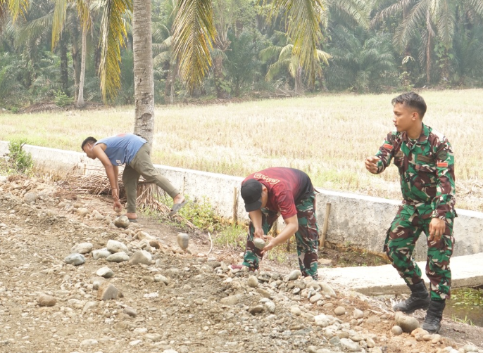 Warga Perbatasan Bengkulu Harapkan Jalan TMMD Tingkatkan Ekonomi dan Aksesibilitas