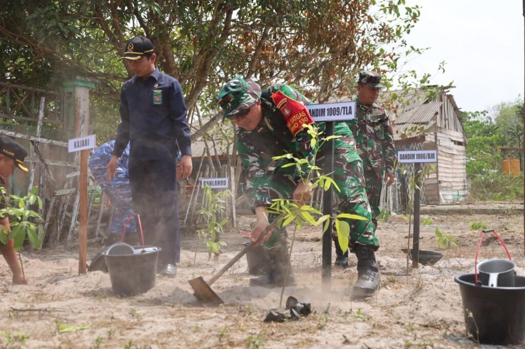 Kepedulian TNI Terhadap Lingkungan Terwujud Dalam TMMD Ke-130