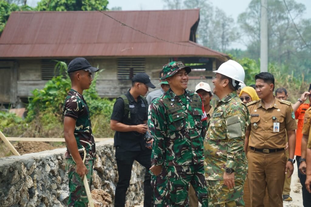Bupati Irwan Tinjau Progres Pembangunan Infrastruktur TMMD di Luwu Timur