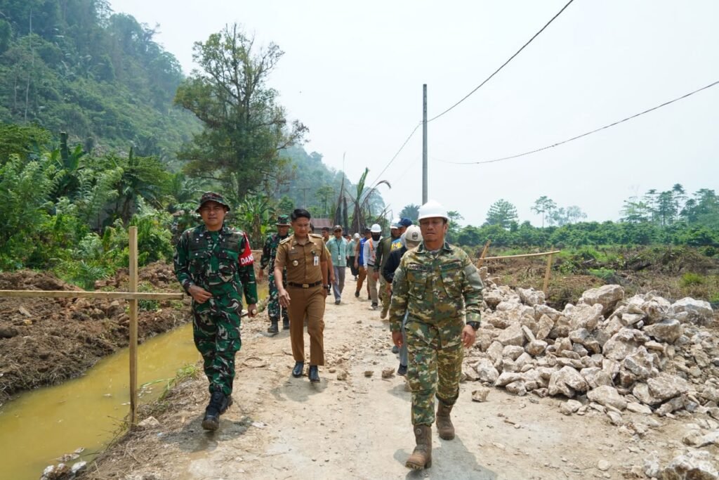 TMMD ke-130: Solusi Infrastruktur Jalan untuk Kemudahan Aktivitas Warga Parumpanai