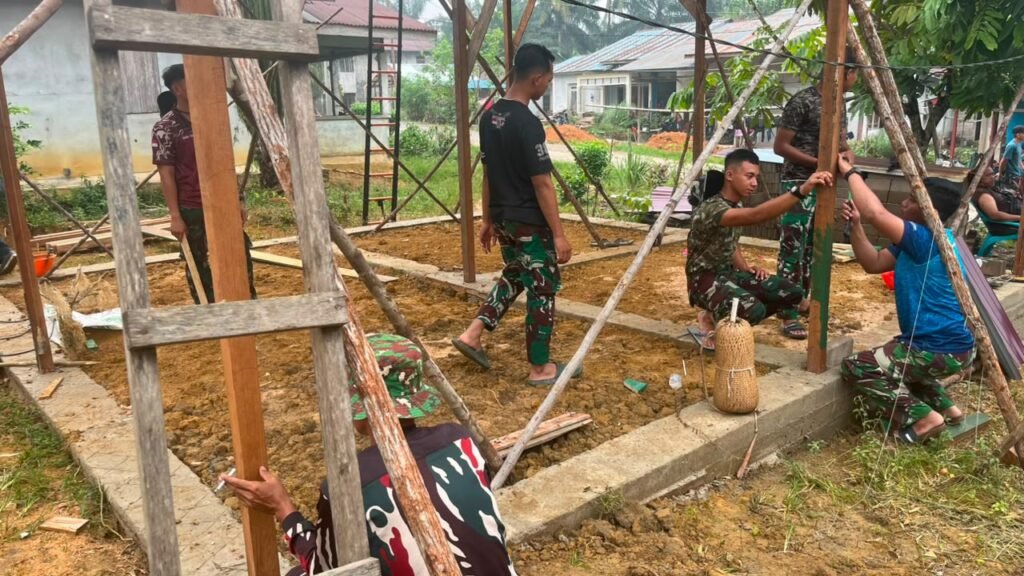 Pembangunan Rumah Bu Suhanim: Wajah Baru Berkat Kerja Sama Satgas TMMD